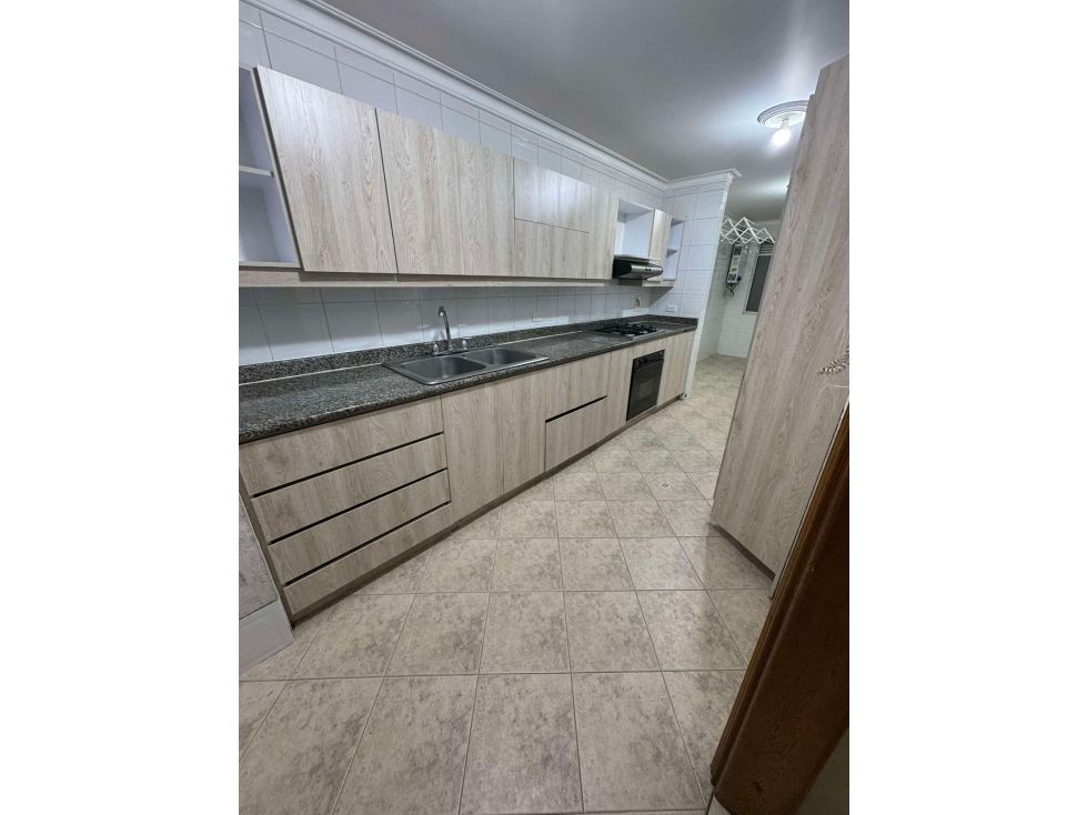 APARTAMENTO LAURELES, CERCA AL SEGUNDO PARQUE — foto 2