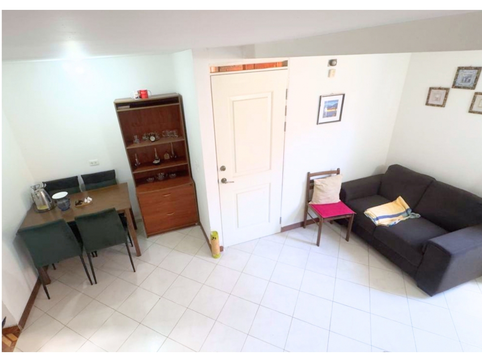Oportinidad de Inversión, venta de casa en Calasanz parte alta