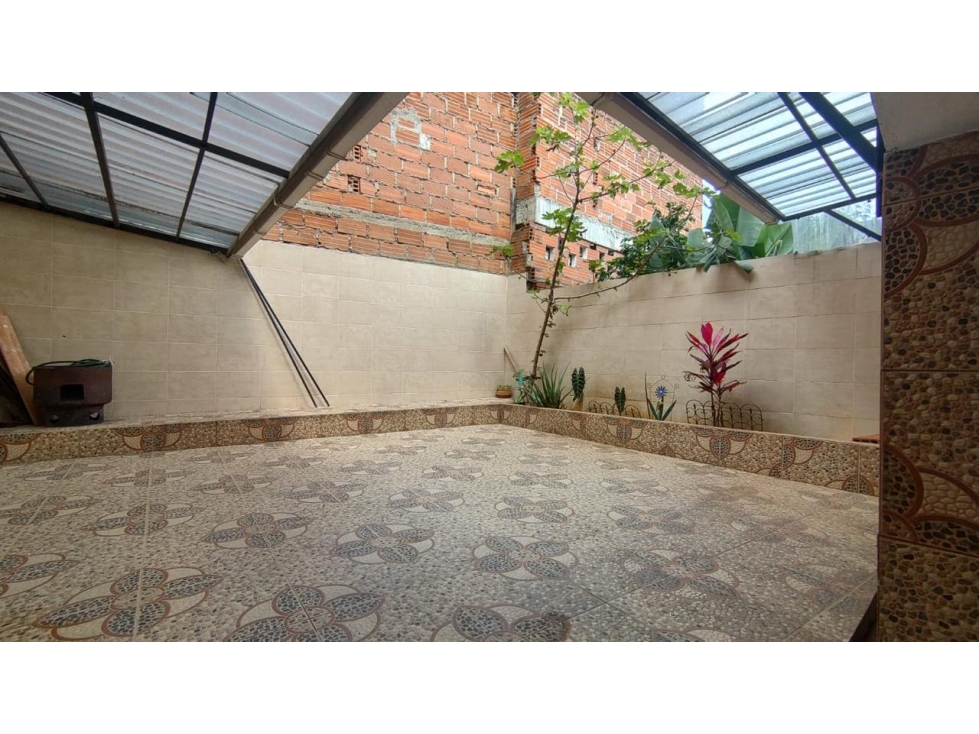 CASA MARIQUE LAS ESMERALDAS