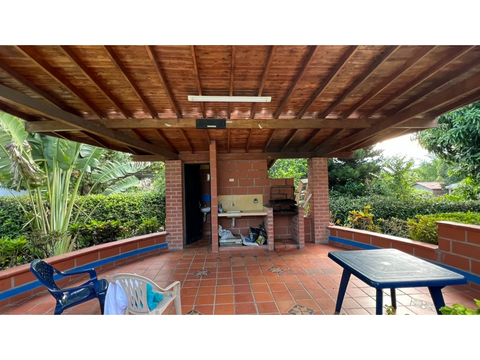 VENDO FINCA EN SOPETRÁN DE 970 m² CON PISCINA Y A 2 KM DEL PUEBLO
