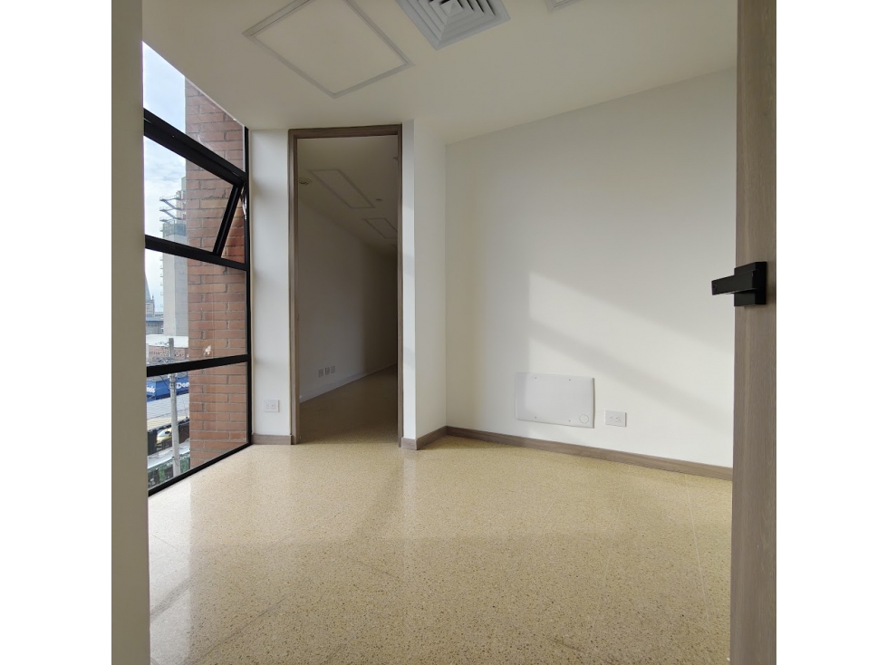 Consultorio-Oficina en venta El Poblado, sector San Diego - 2