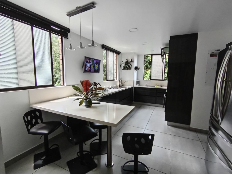 VENTA APARTAMENTO DE 315 METROS EN EL POBLADO MEDELLIN — foto 5
