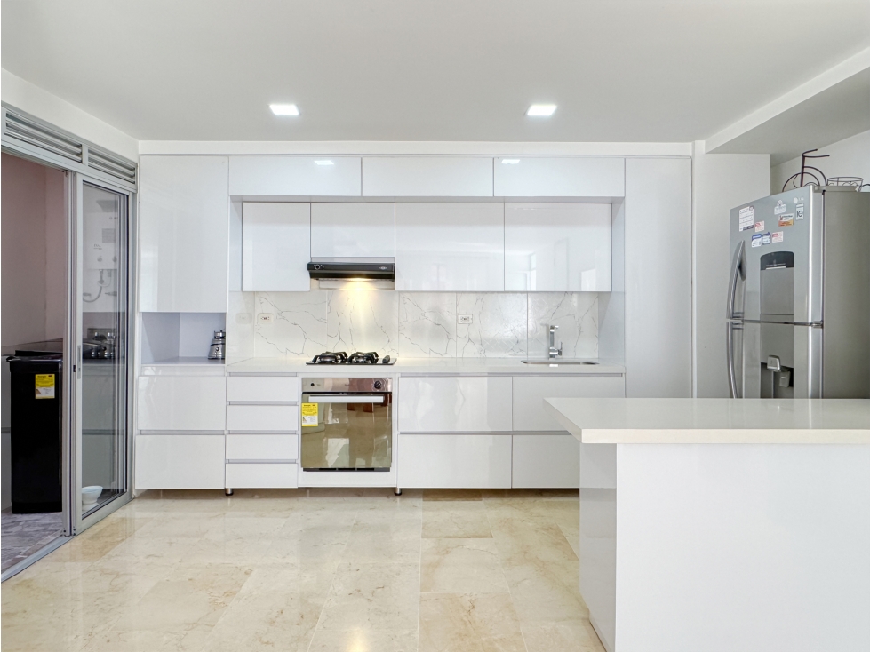 Venta Apto 146m² Moderno Piso 5 Laureles — foto 2