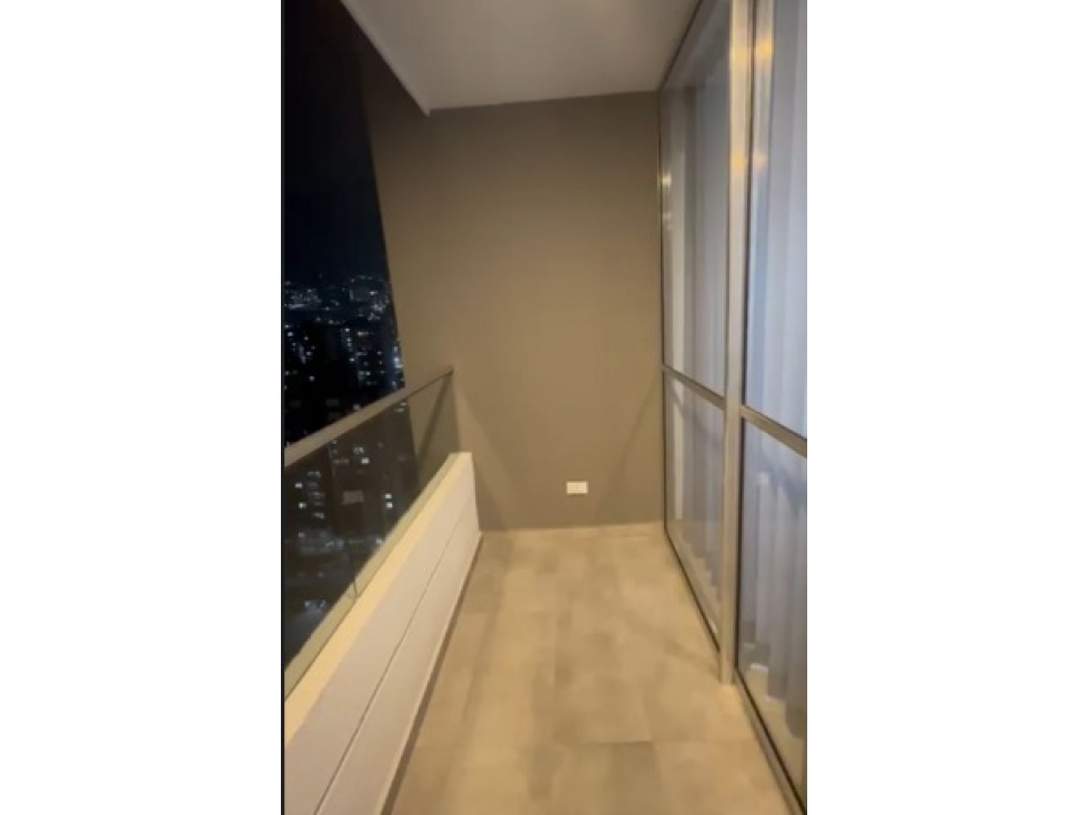 VENTA DE APARTAMENTO EN LOS COLORES, MEDELLÍN — foto 5
