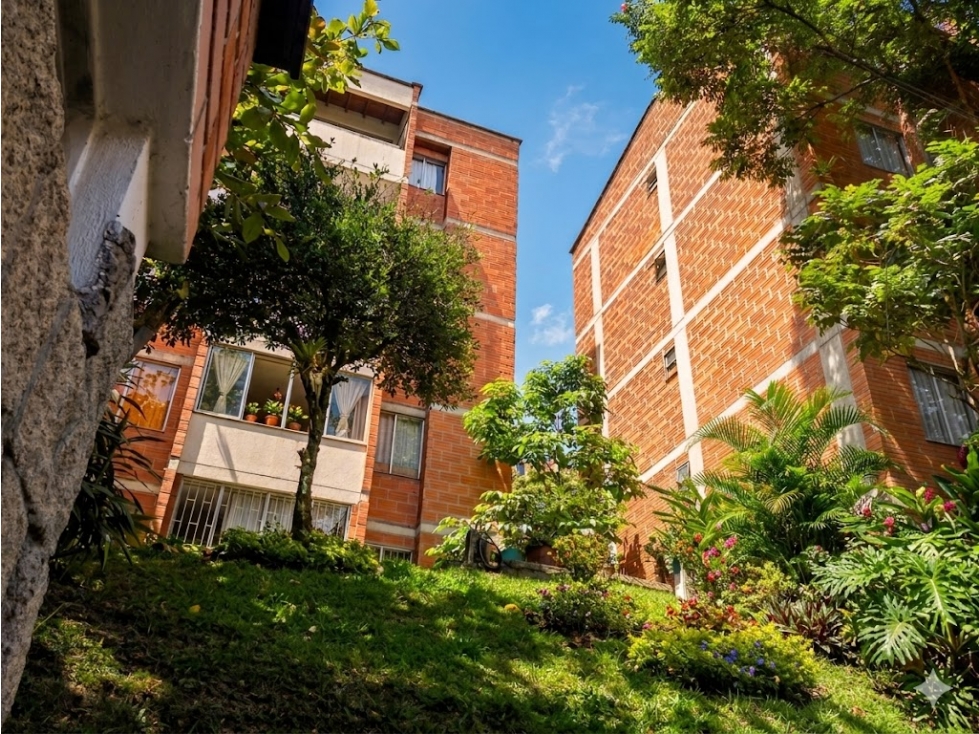 EN VENTA APARTAMENTO EN CALAZANS PARTE BAJA — foto 2