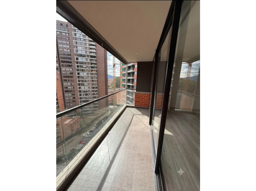 EN VENTA APARTAMENTO EN ALTOS DEL POBLADO — foto 3