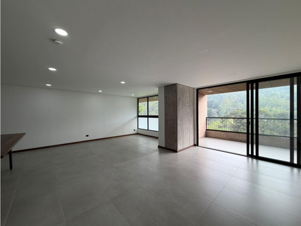 EXCLUSIVO APARTAMENTO NUEVO EN CONTREE PALMAS ALTO DEL POBLADO 143m2 — foto 6