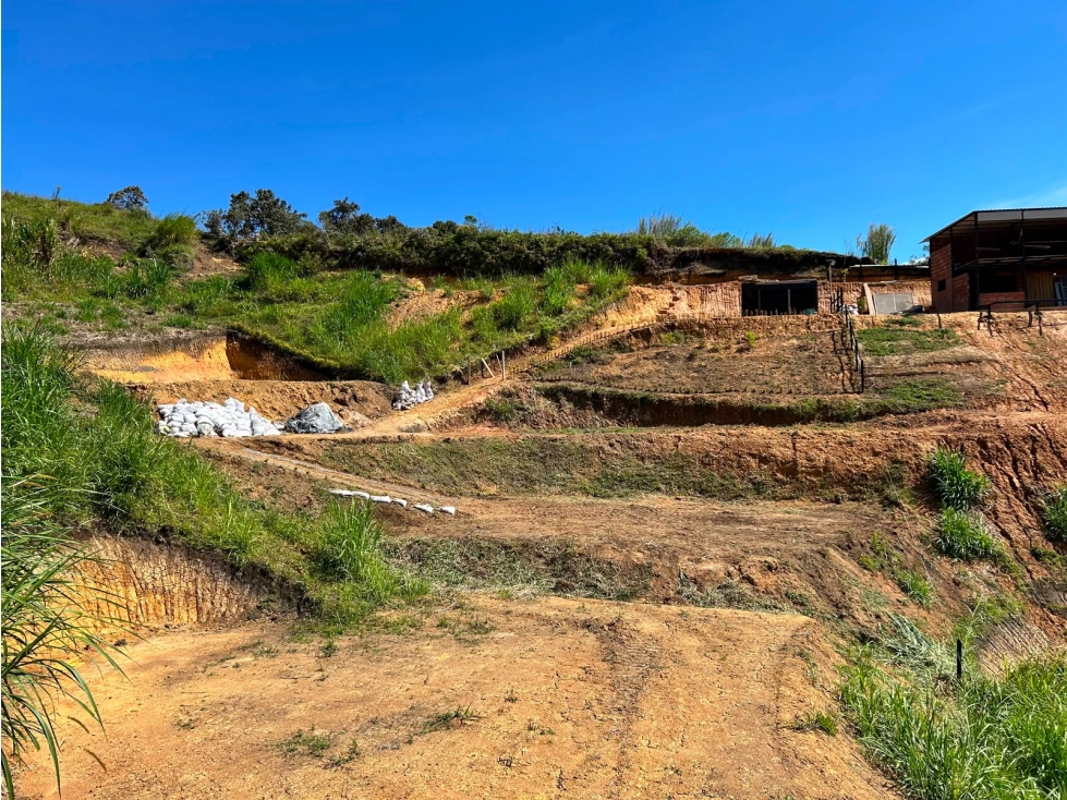 LOTE EN VENTA EN MARINILLA 300 M2
