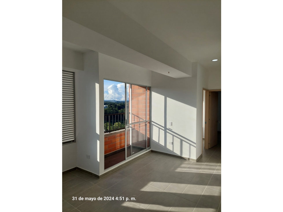 VENDO APARTAMENTO EN RIONEGRO. URB. PINARES — foto 4