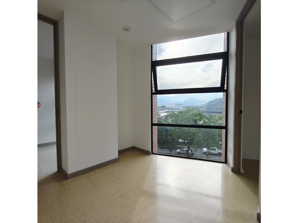 Consultorio-Oficina en venta El Poblado, sector San Diego - 4