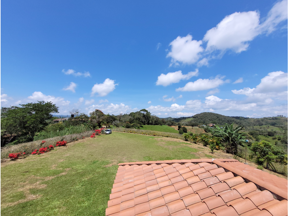 CASA CAMPESTRE EN YOLOMBÓ - 3