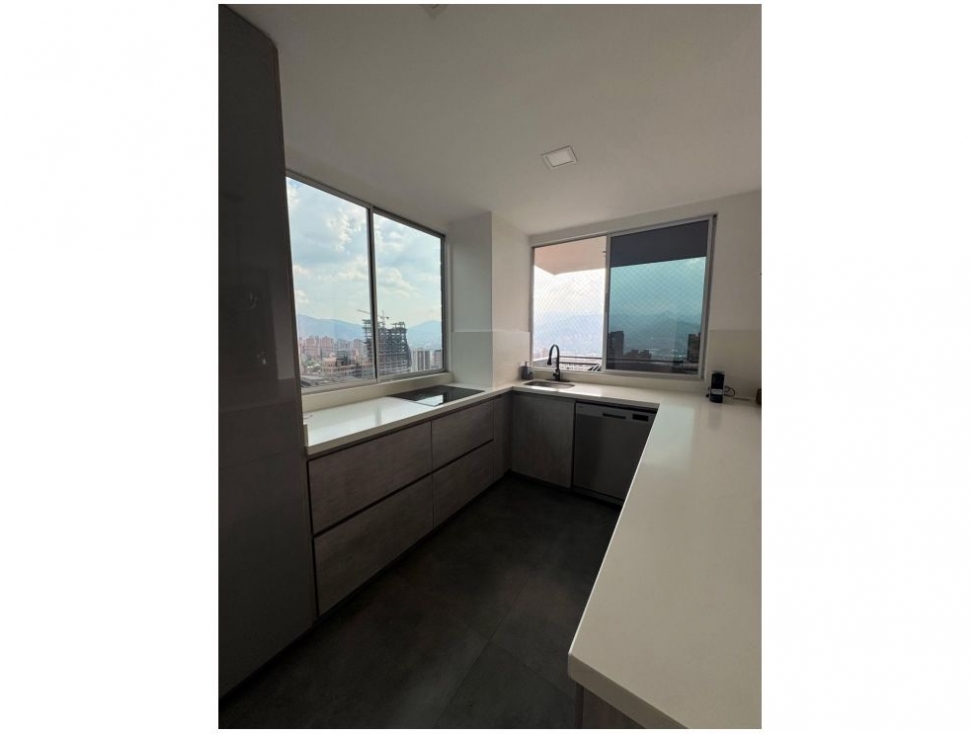 APARTAMENTO POBLADO, SECTOR CASTROPOL — foto 3