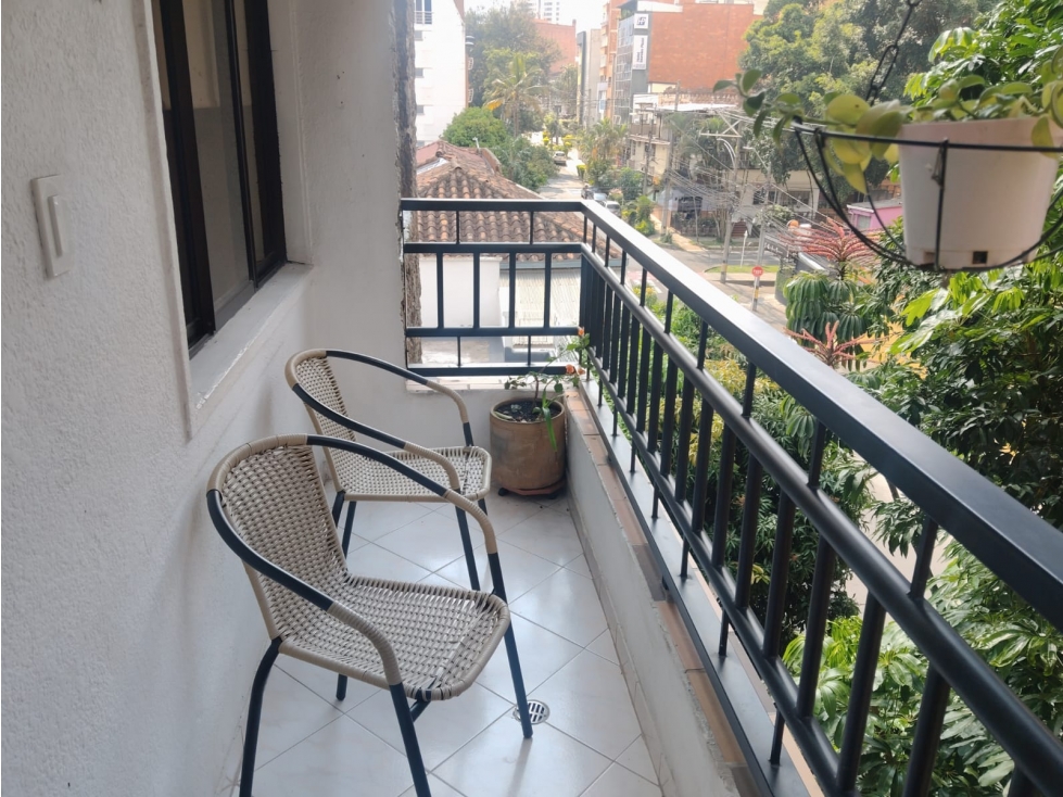 AMPLIO APARTAMENTO EN VENTA EN EL MEJOR SECTOR DE LAURELES — foto 2