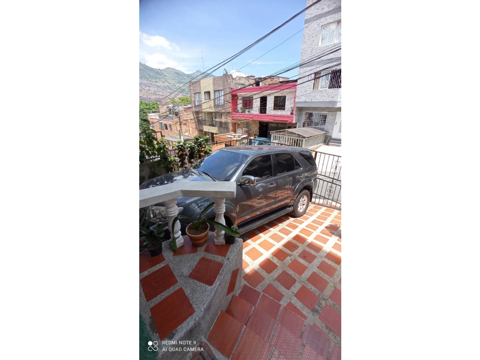 PROPIEDAD EN VENTA BARRIO FLORENCIA MEDELLIN