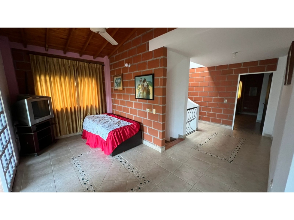 VENDO FINCA EN SOPETRÁN DE 970 m² CON PISCINA Y A 2 KM DEL PUEBLO — foto 3