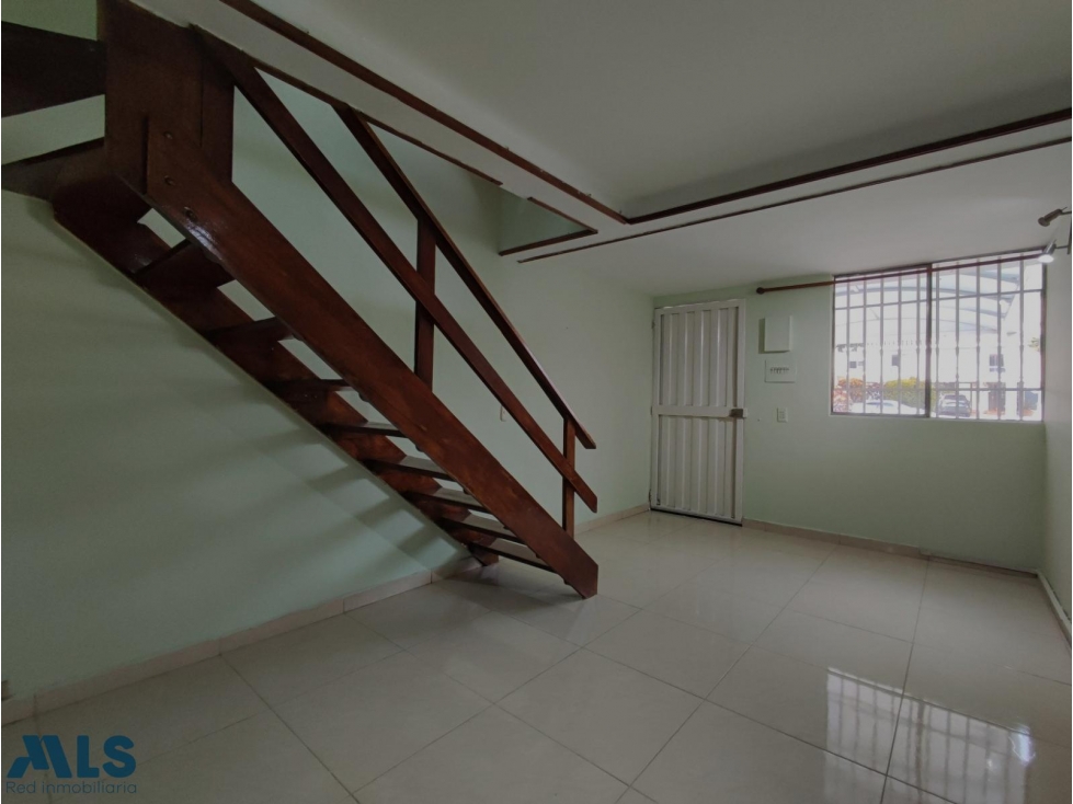 VENDO CASA UNIFAMILIAR EN BELEN LAS MERCEDES