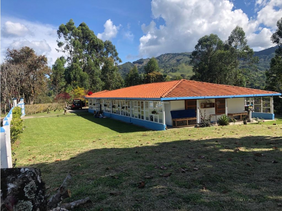 SE VENDE CASA CAMPESTRE AMOBLADA EN JERICÓ ANT - 1