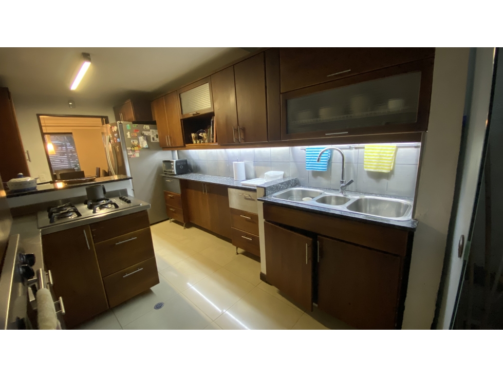 VENTA DE CASA EN EL POBLADO . MEDELLIN — foto 3