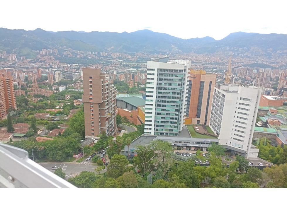 VENDO PENTHOUSE BIPLES EN EL POBLADO LOMA DEL TESORO — foto 2