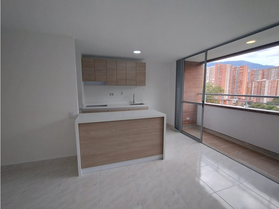 LINDO APARTAMENTO EN VENTA SECTOR PLAZA FABRICATO BELLO.A