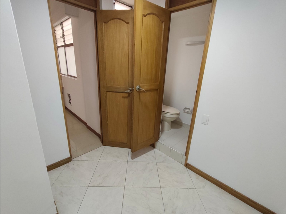 ARRIENDO APARTAMENTO MEDELLIN SECTOR ALTOS DEL POBLADO. — foto 3