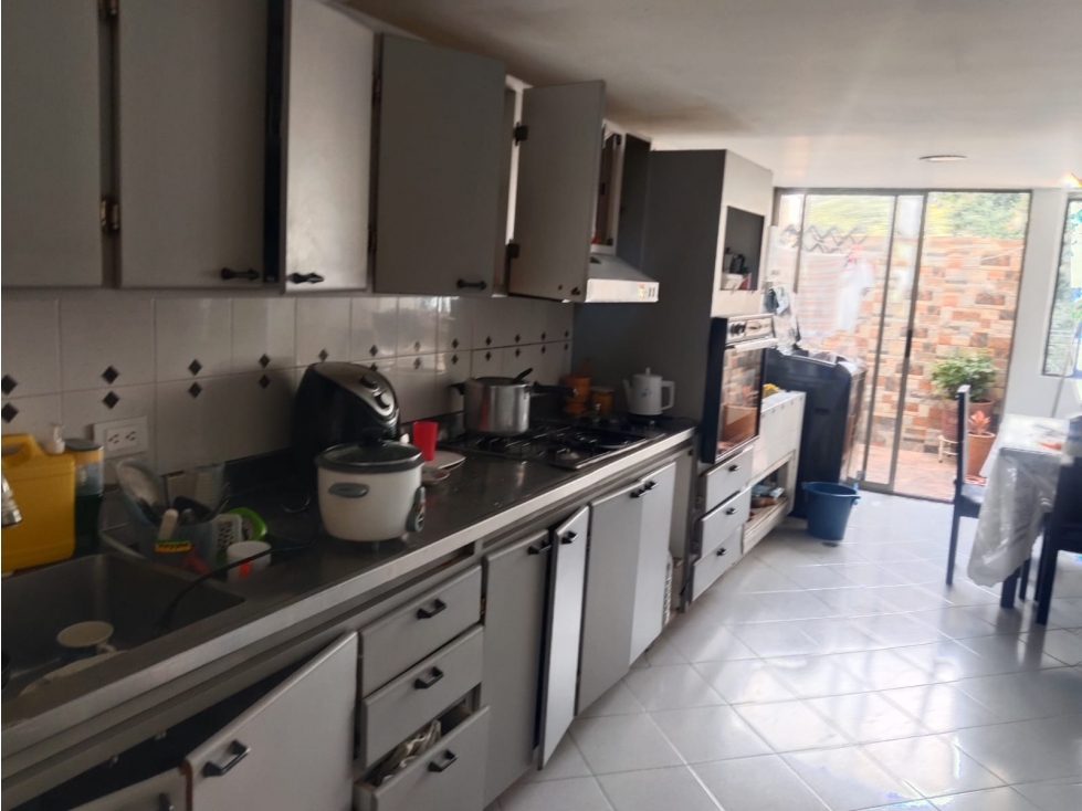 AMPLIO APARTAMENTO EN VENTA EN EL MEJOR SECTOR DE LAURELES — foto 5