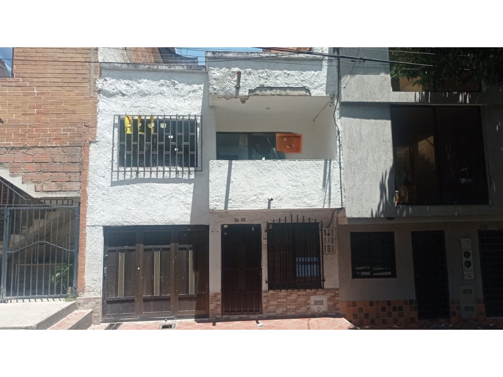 Venta de Casa Lote en Medellin Sector Boston con excelente ubicación — foto 2