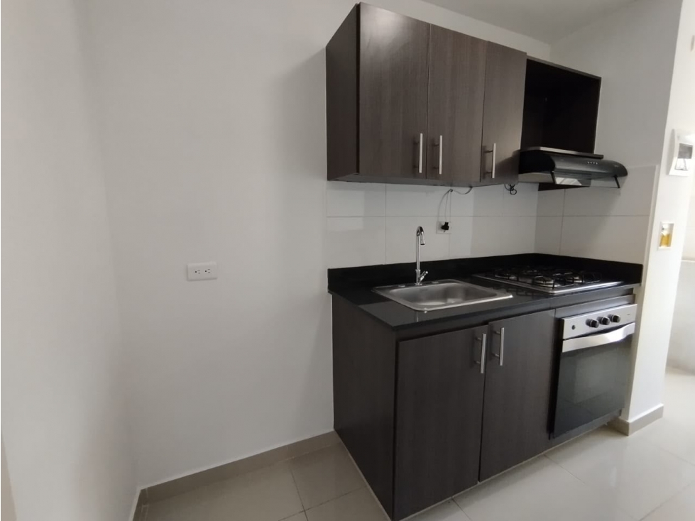 VENTA DE APARTAMENTO EN CEIBA DEL NORTE CON PARQUEADERO Y UTIL — foto 5