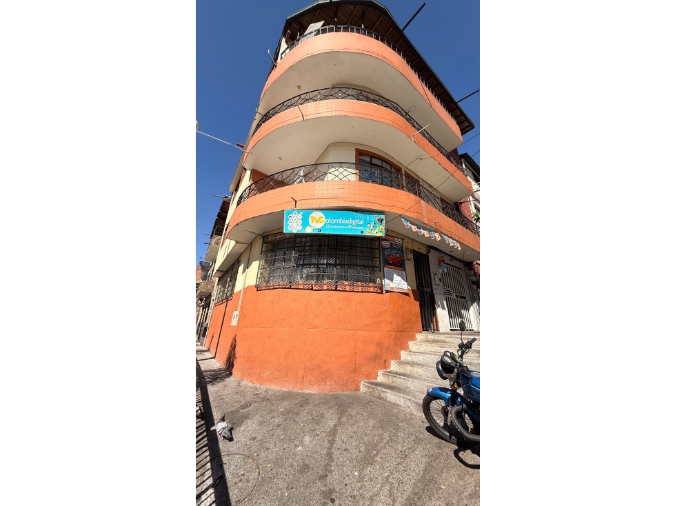 VENTA DE CASA-LOCAL ESQUINERO VIA PRINCIPAL TRANVIA — foto 2