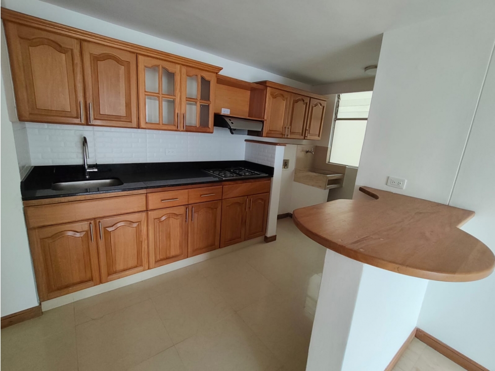 ARRIENDO APARTAMENTO MEDELLIN SECTOR ALTOS DEL POBLADO. — foto 2