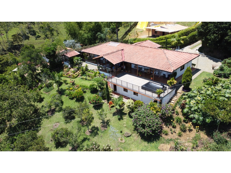 BELLA CASA CAMPESTRE EN GIRARDOTA - 2