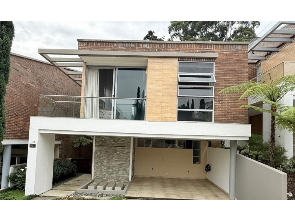 EN VENTA CASA EN ENVIGADO, SECTOR VILLA NOVOA — foto 2