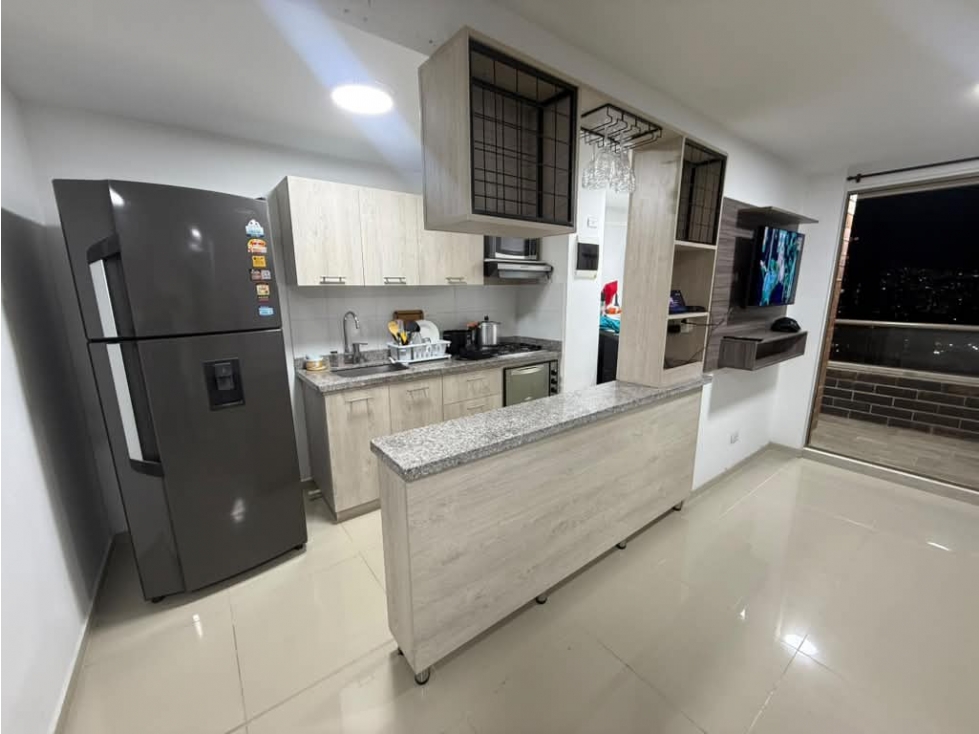 VENTA APARTAMENTO SABANETA LAS LOMITAS VISTA ESPECTACULAR UNIDAD COMPL — foto 2