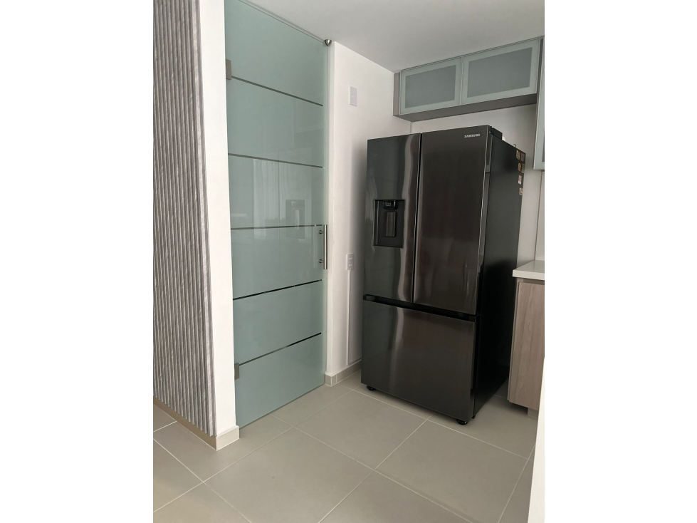 VENTA DE APARTAMENTO EN LOS COLORES, MEDELLÍN — foto 6
