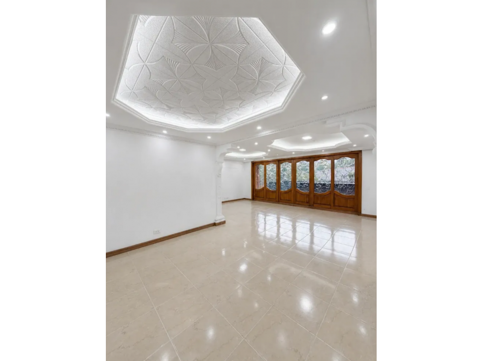 VENDO APARTAMENTO EN CASTELLANA