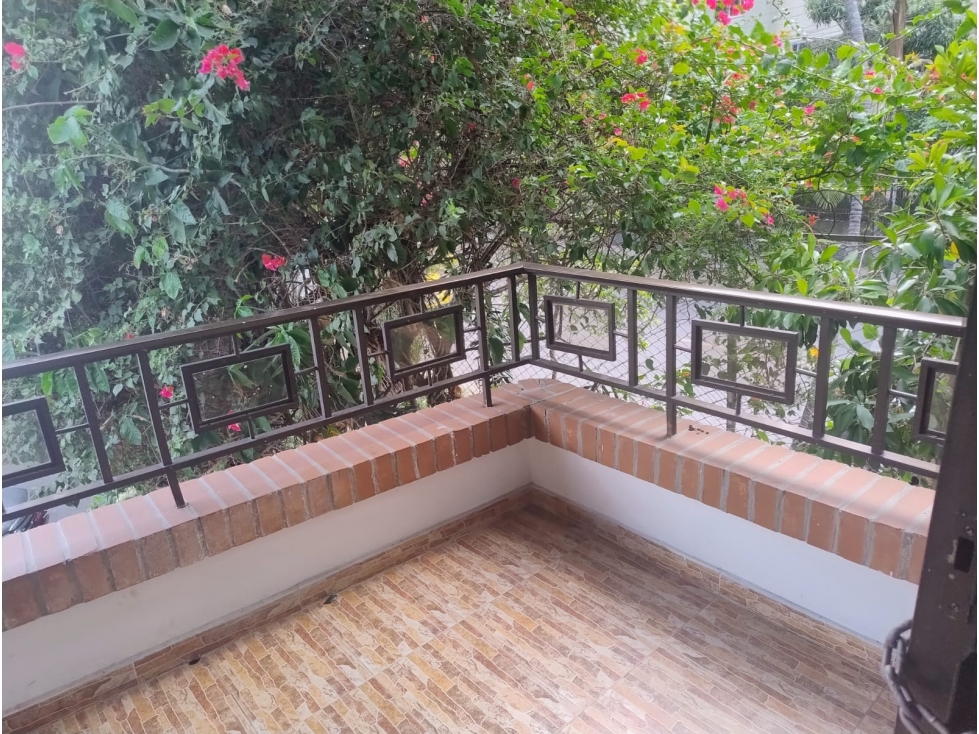 HERMOSA CASA DE 3 NIVELES EN VENTA ENVIGADO UNIDAD VALLEJUELOS — foto 2