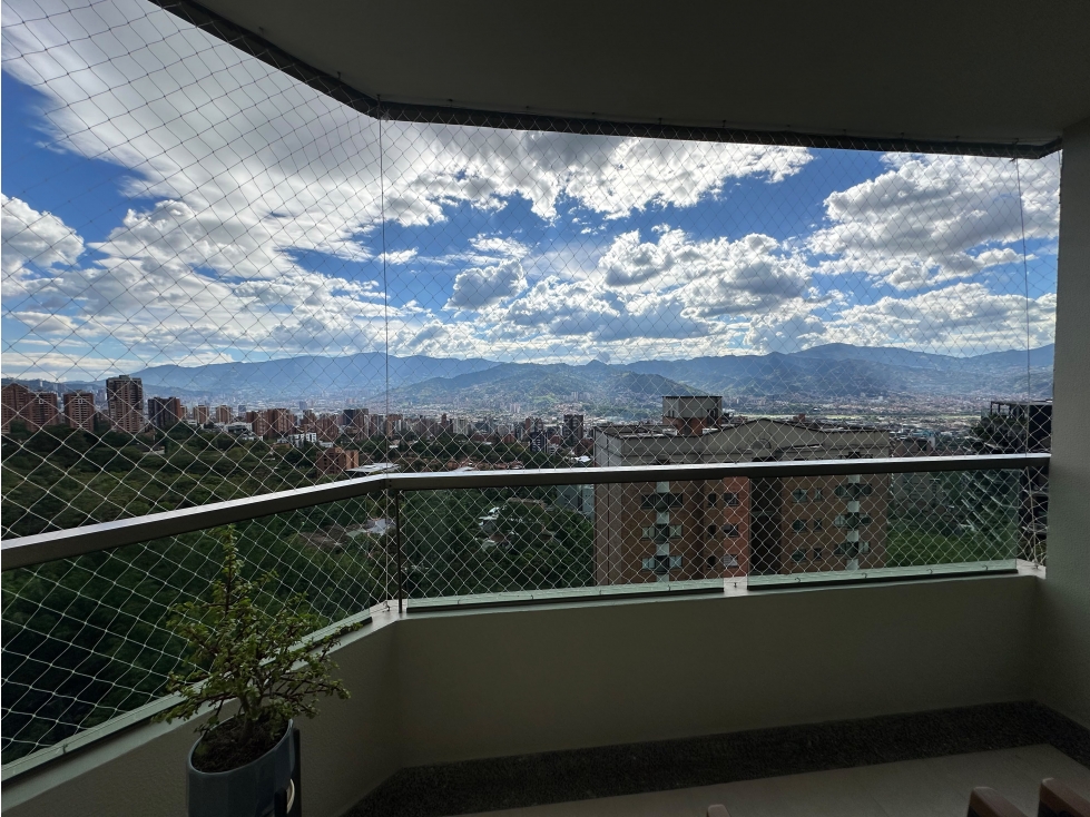 Venta de apartamento en el Poblado cerca del Tesoro vista panorámica — foto 2