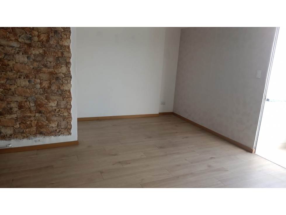 VENDO APARTAMENTO EN LOMA DEL INDIO PARTE ALTA — foto 3