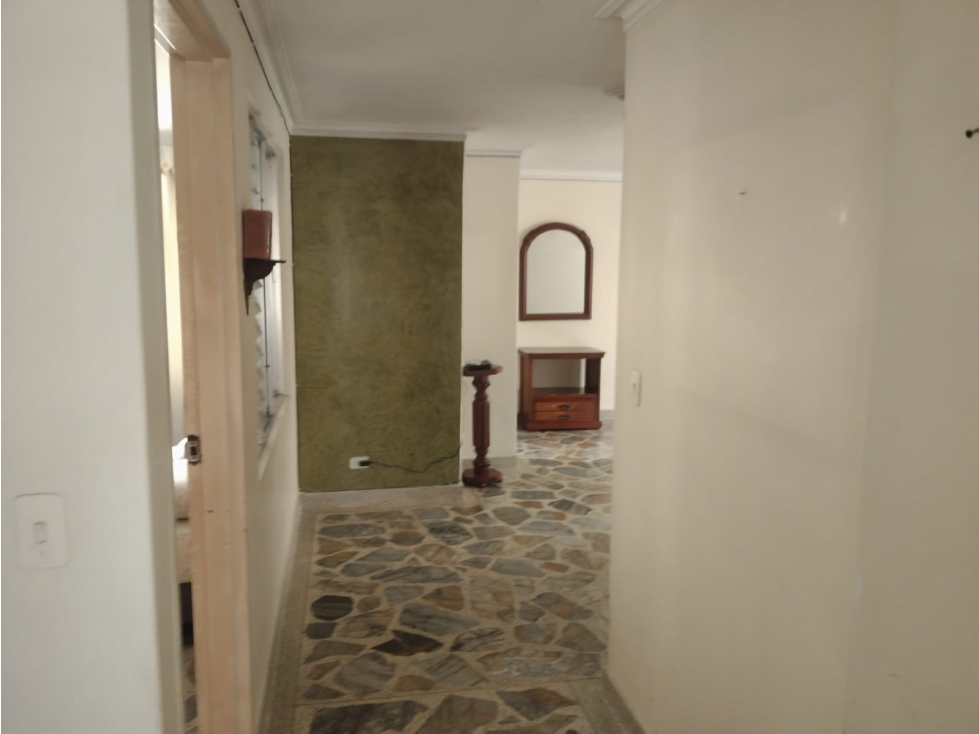APARTAMENTO CON AMPLIOS ESPACIOS EN VENTA EN EL CORAZÓN DE LAURELES — foto 3