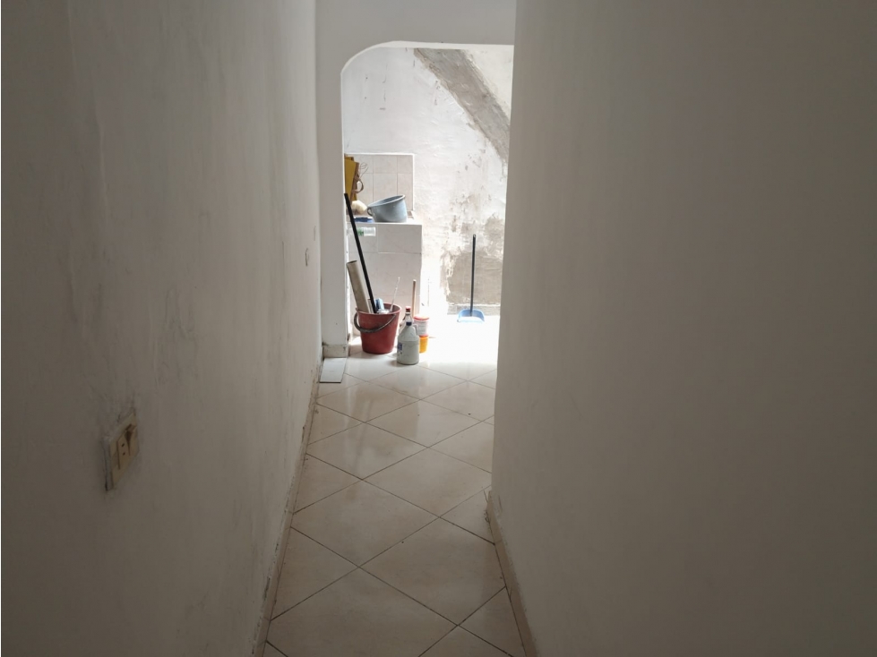 CASA MUY AMPLIA EN PRIMER PISO EN VENTA EN GUAYABAL — foto 6