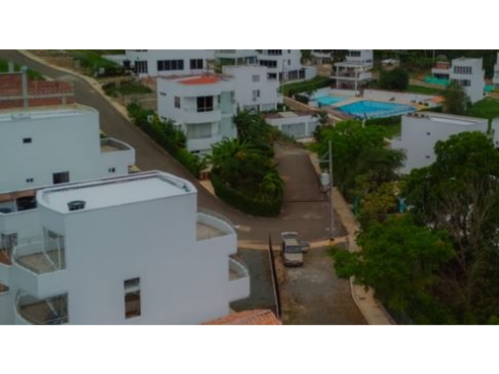 LOTE EN VENTA EN PARQUE ACUÁTICO EN SOPETRÁN — foto 2