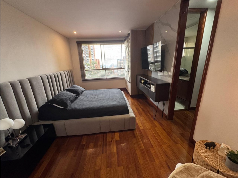 Apartamento en venta El Poblado, sector Las Santas. — foto 2