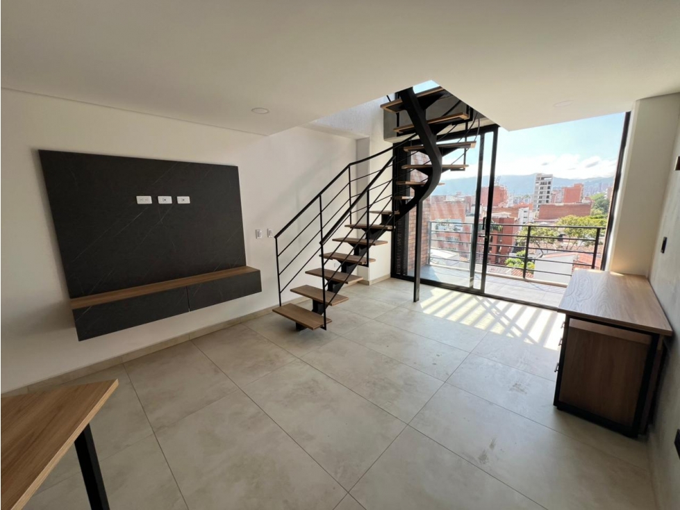 VENTA DE APARTAESTUDIO DUPLEX EN LA CASTELLANA. — foto 2