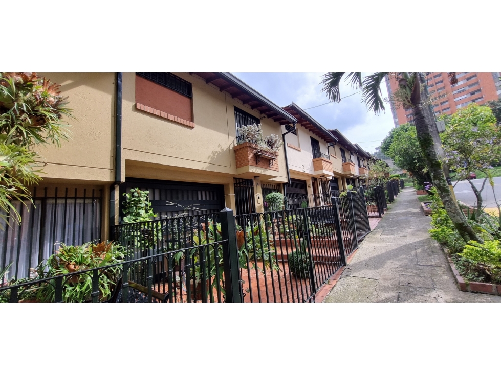 VENDO CASA UNIFAMILIAR EN UNIDAD ABIERTA EN SABANETA PARTE PLANA — foto 5