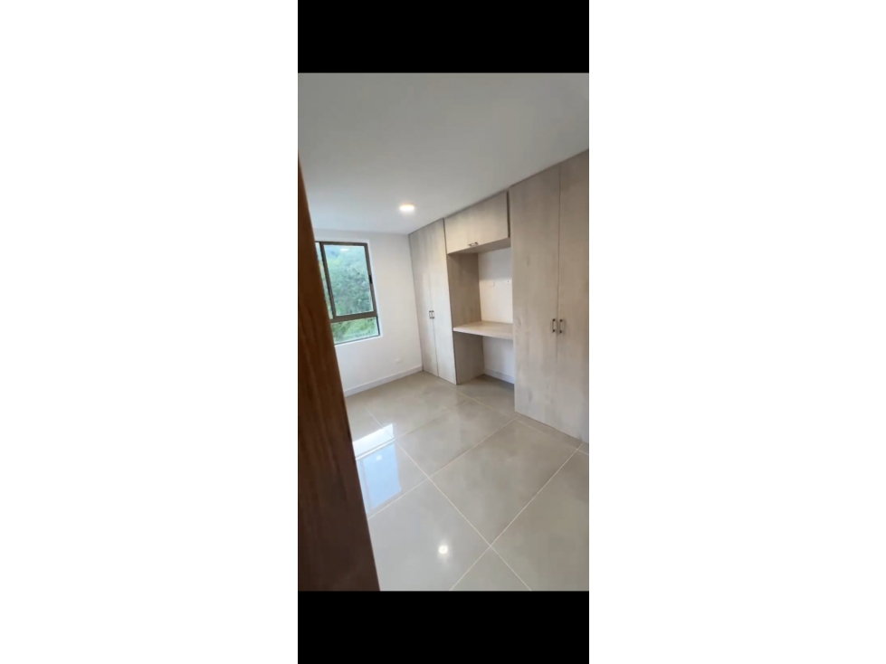 APARTAMENTO LOMA DE LOS BERNAL, CIUDAD DEL PARQUE — foto 2