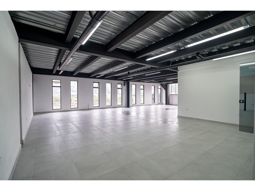 Arriendo De Oficinas Y Bodegas En Sector Industrial De Medellin — foto 3