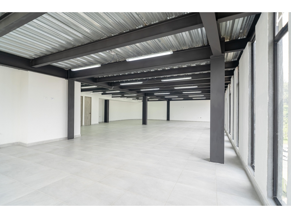 Arriendo De Oficinas Y Bodegas En Sector Industrial De Medellin — foto 2