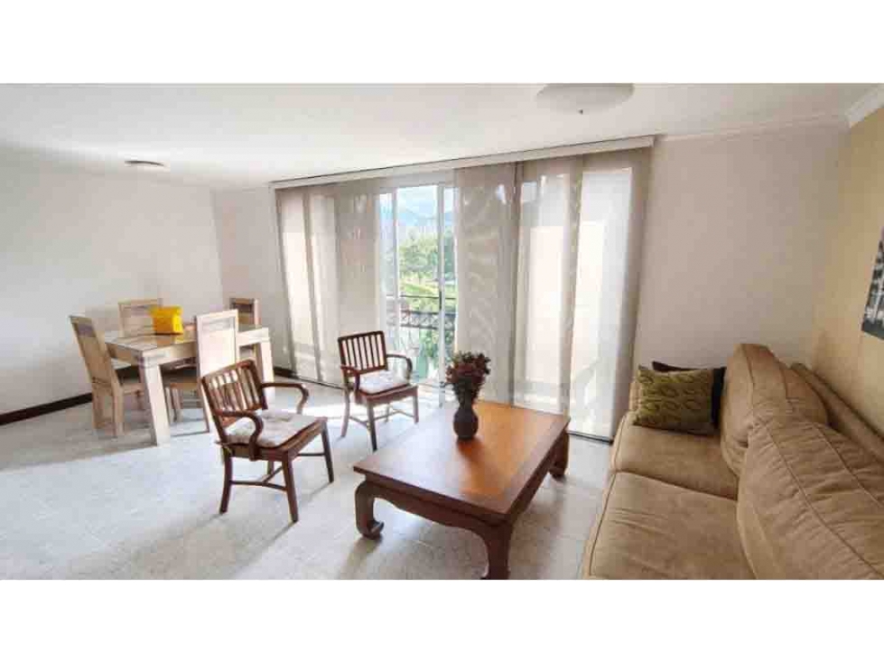 VENTA DE APARTAMENTO EN LA LOMA DE LOS BERNAL. — foto 2