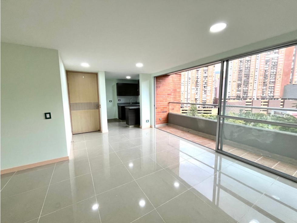 SE VENDE APARTAMEN EN EN SABANETA SECTOR CAÑAVERALEJO — foto 2