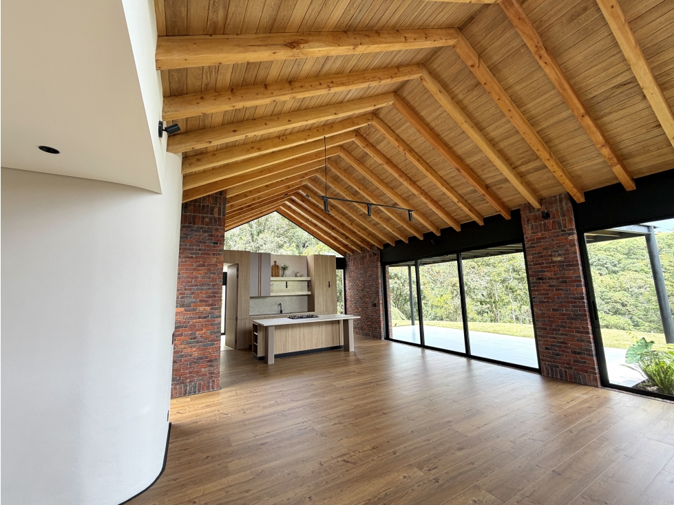 Espectacular y moderna casa campestre de un solo nivel en el Retiro — foto 3